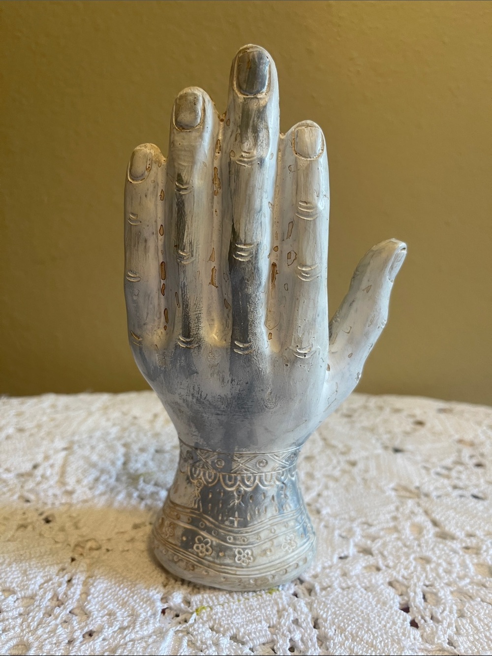 Decorative Hand Palm Statues with All-Seeing Eye — Black & Cream Halloween - Picture 4 of 9